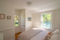 Historic Wolfeboro Home one block to Village