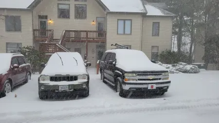 Top of Mountain 2 Br Condo, Short Walk to Scenic Overlooks of the Mtns. in Fall