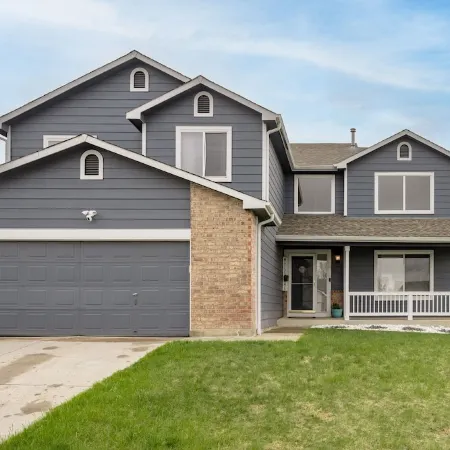 Spacious 4 BR House in Centennial