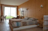 Villa on the seafront in Hauteville sur mer. West coast of Cotentin Hotels in Hauteville-sur-Mer