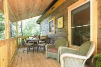 Available Just BEE🐝Log Cabin"-Stunning, peaceful, NEW , -10 min to Dwtn Ashe
