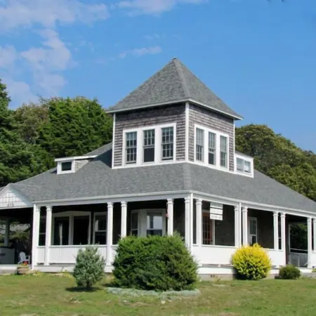 Historic Home Across from Monument Beach, Central A/C