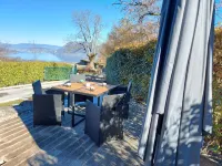 Between lake and mountains, cosy house with beautiful view of Lake Annecy
