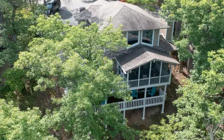 " The Lake House" 4 bed 4.5 bath at Tan-Tar-A Estates bordering Margaritaville Отели в г. Осейдж Тауншип