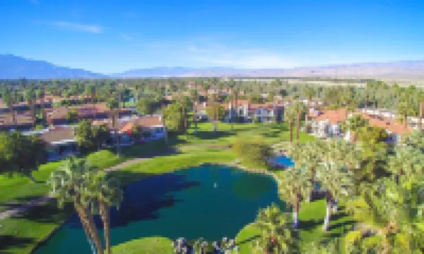 Palm Desert Dream Getaway on Palm Valley Golf Course!