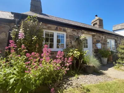 Boutique-style holiday cottage, beautifully decorated with wood burner & hot tub Hotels near Pwllheli Traeth Marian-y-de Beach