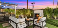 Luxury + Comfort in Old Town+Free Heated Pool & Spa