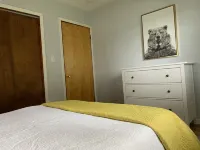 Hiawatha Creek Camp / sleeps 4-6 / ON Clam Lake/Near Torch Lake -5 min. by boat