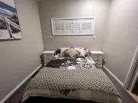 BLACKSMITHS LANE 2 BEDROOMGorgeous ultra clean 2 Bedroom/2 Bathroom cottage.