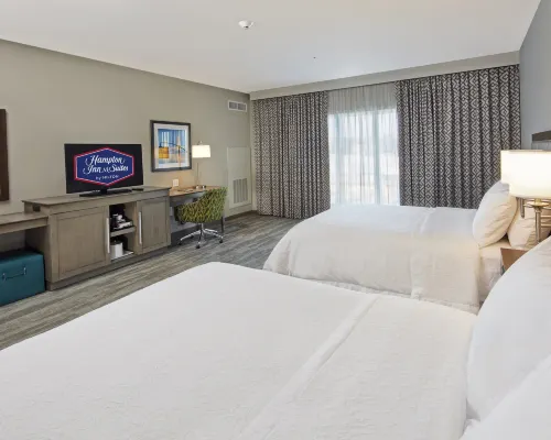 Hampton Inn & Suites Sacramento at Csus Hotels near Curtis Park