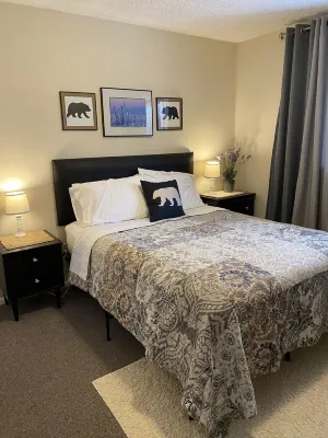 308 Bear Unit - Minutes from downtown Kenai just two blocks from the beach!