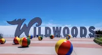 The Burk at Wildwood: Modern 2Br, 1 Block to Beach