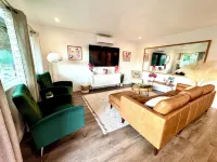 Flamingo Oasis - Next to the Atascadero lake/park/zoo!