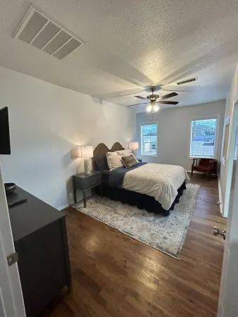 Downtown Hideaway - Minutes from PK Lake, Graham Lake & many more attractions..