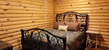 Big Parking Lot for Boats w/Hookup, Near Boat Ramp! Private Cabin at Goat Island