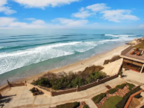NEW! Modern Coastal New-Build Home With Private Beach Access in Gated Community Hotel di Solana Beach