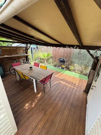 Vacation rental Mobile home xxl 42m2 6 pers frejus / saint aygulf 83370 Var Отели рядом с достопримечательностью «Camping Resort and Spa La Baume la Palmeraie»