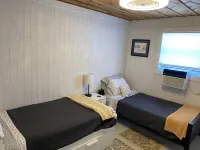 Trailboss Cabin near Mammoth Cave at Noble Pine Campground