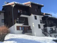 1 Bedroom Apartment in la Plagne-Tarentaise Các khách sạn ở Bellentre
