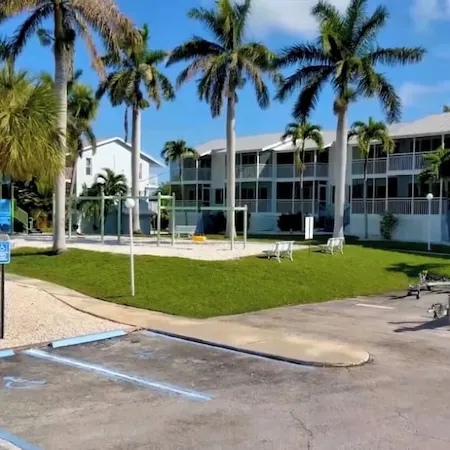 KEY LARGO Lake View Townhome