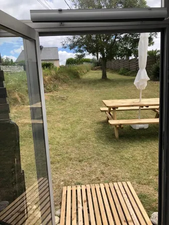 Maisonnette à 100 m de la Plage Отели в г. Плугерно