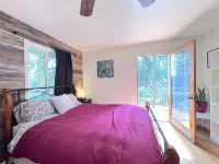 Forest retreat w/ Pool, Game Room, EV charger. Pet friendly!
