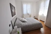 New  Apartment with Lake View