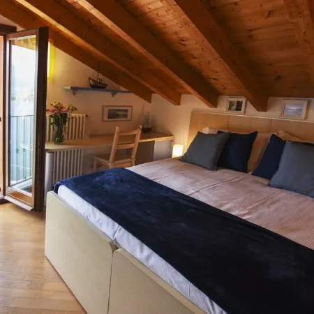 L'una di Lago Lake Apartment - Whit Parking Отели в г. Торно