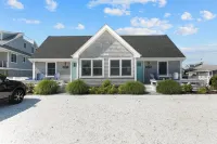 Beach Condo ! Across From East Matunuck State Beach !