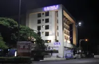 Hotel Utsav Deluxe Hotel a Mundhva