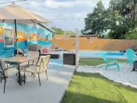 Sweet Retreat, with Private Pool, Patio, BBQ, Corn Hole Boards and Fire Pit. Plant Sumner House 주변 호텔