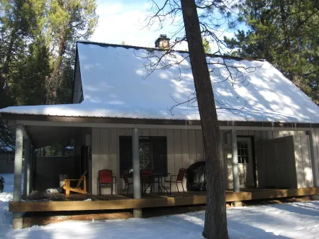 Pet Friendly Circle 4 Cabin And People Friendly As Well
