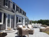 Waterfront Chatham Village, Short Walk to Town & Lighthouse Beach Hotel a Chatham