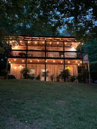 Cabin B at Smith Lake Alabama Cabins