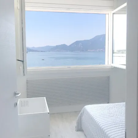 Iseo Lake View - the window on the harbor