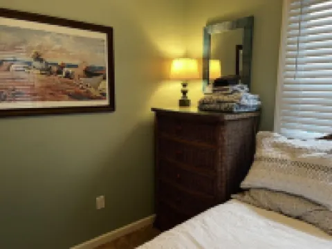 Quiet North End - 2 Bedroom Bungalow, Off Street Pkg, Close to beach and rides!!