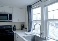 79-4 spacious studio Walk to backus hospital and downtown