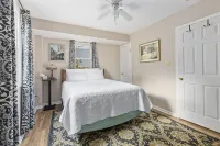 6 Bed 4 Bath Cape May POOL & HOT TUB, Dog Friendly Sleeps 14 EV Charging