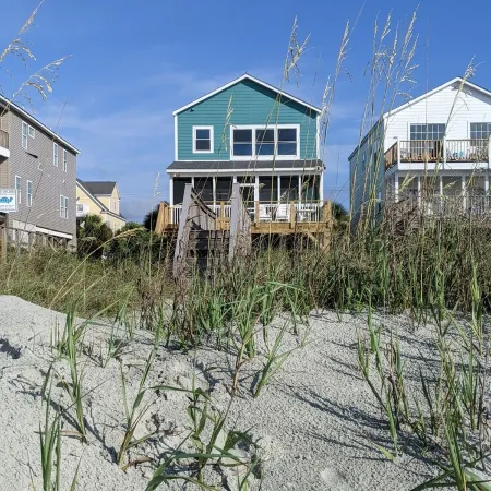 4Bedroom Beachfront Full House w/ Linens,Private Pool