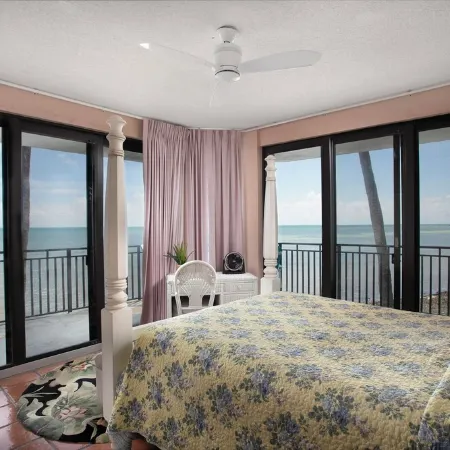 Panoramic 3BR/3BA Condo - Direct Beach Ocean Front