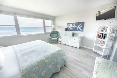 Ocean Front Complex - Awesome Ocean Views!