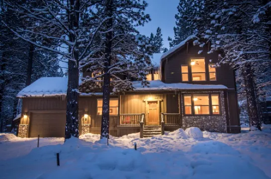 Luxury 7 Br Home / Best Rates! / Hot Tub / Sharc / AC / Wi Fi / Bikes