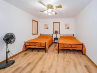 Private Lake Front Home With Pontoon Rental Available On Property