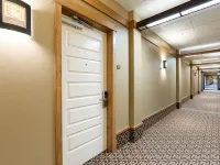 Amazing Unit!  Sleeps 5. Swim or Ski out your front door. On site at Silver Mt. Hotels in Kellogg