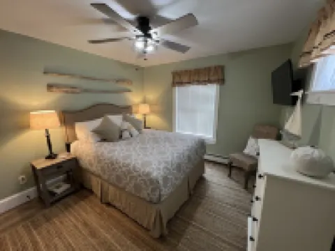 Newly renovated 3 bedroom, 2 bath bungalow, just steps to downtown BBH.