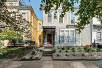 Pleasant duplex with AC in The Highlands, Louisville - WiFi included