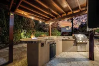 Luxury Spacious Alexandria Home Minutes to Washington D.C.