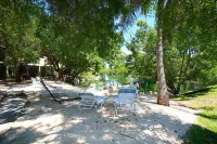 Casa Palma Key Largo Vacation Rental, Golf Cart, Kayaks, Pools, Beach, 2 Kings