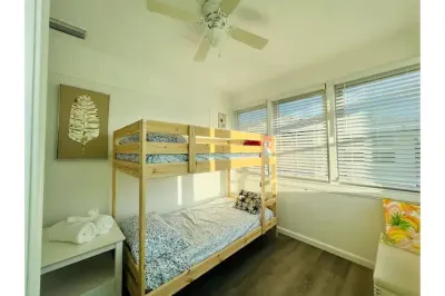 Blue Ocean 2 bedrooms home 1 minute to beachD