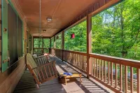 Dog Friendly/NEW HOT TUB/Resort/BBQ Grill & Arcade room